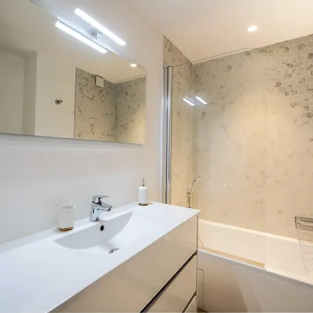 Appartement Charming 2bdr 4p - *